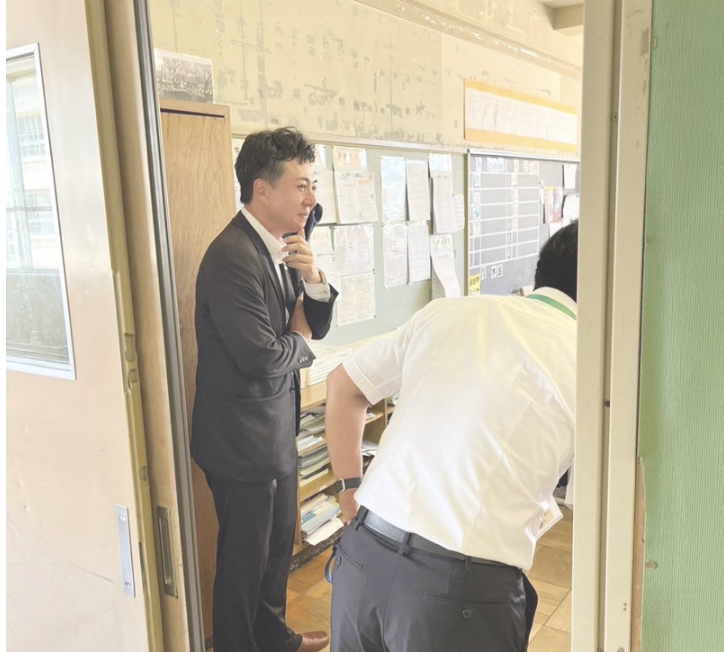 市立小中学校をほぼ全館空調化